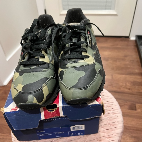 Men’s size 10 army fatigue Reebok - Picture 4 of 4
